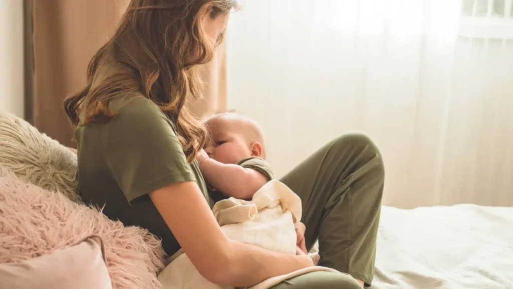 Como amamentar bebê com refluxo